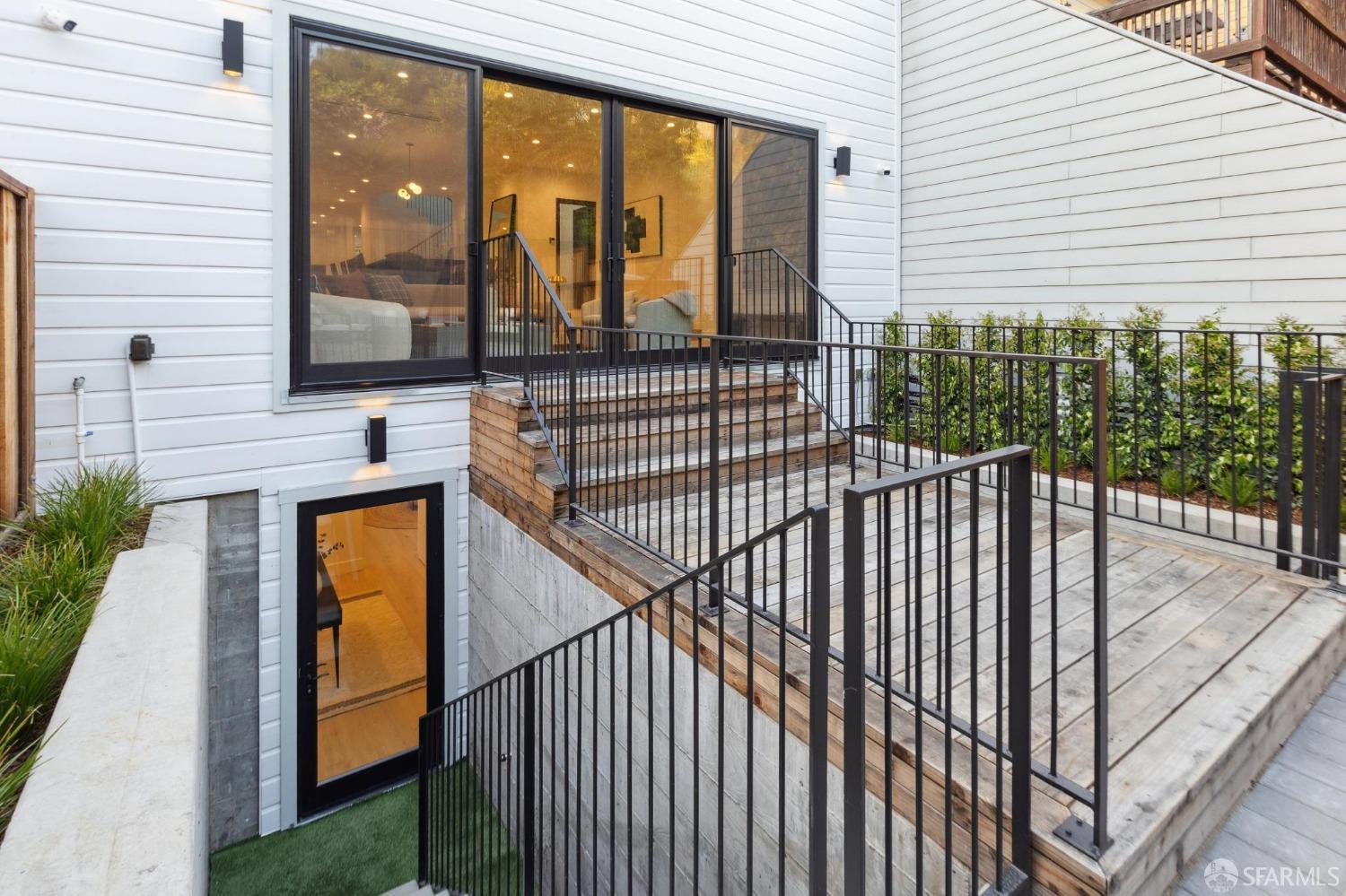 Detail Gallery Image 48 of 53 For 630 Precita Ave, San Francisco,  CA 94110 - 7 Beds | 5/2 Baths