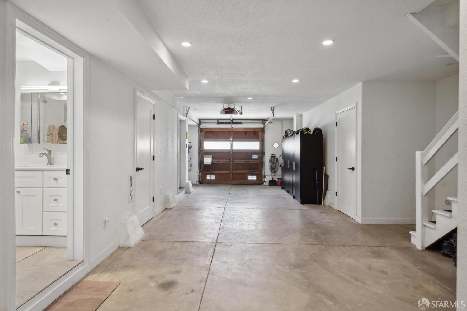 Moneta Way, San Francisco, California image 44