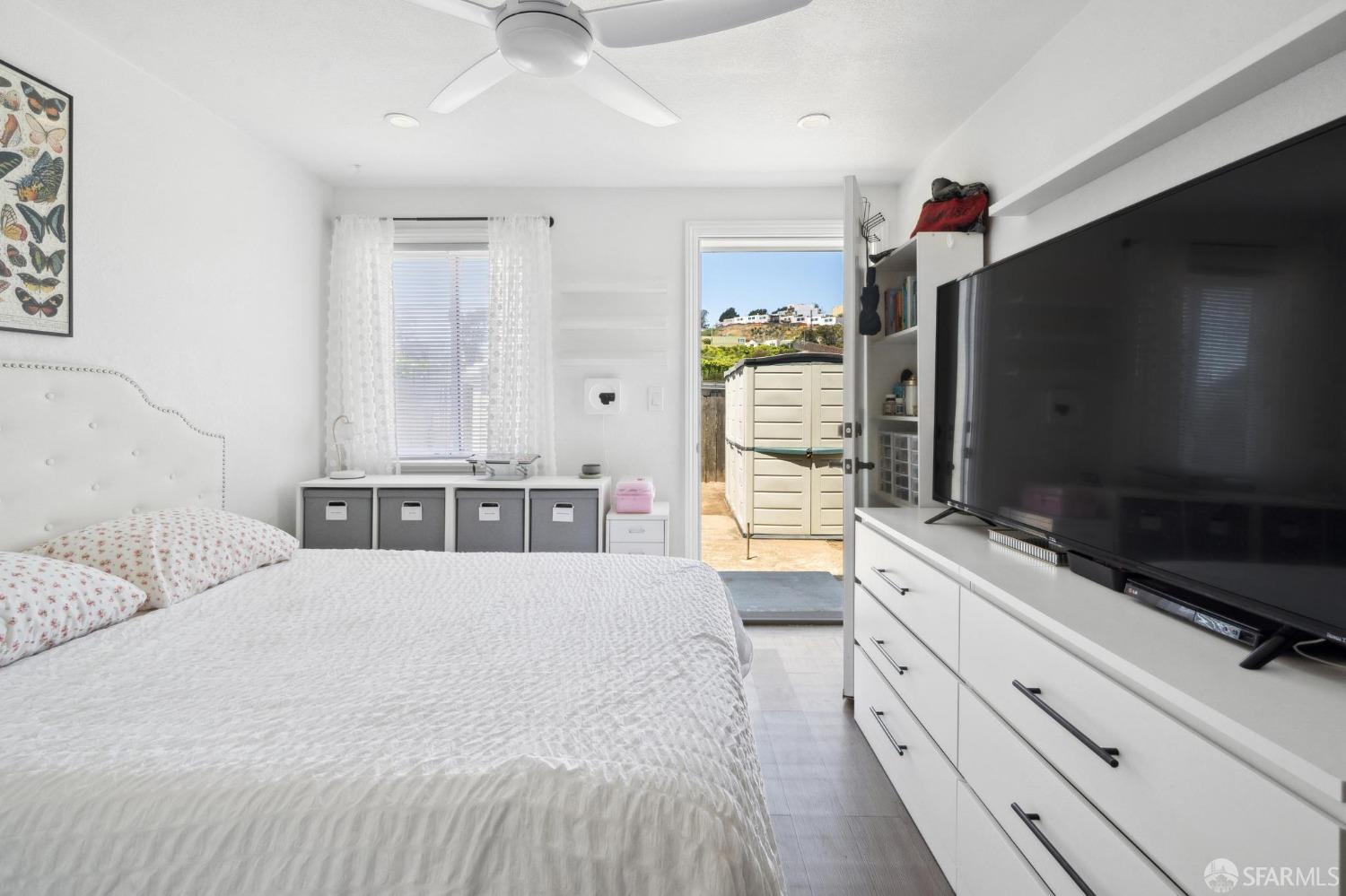 Moneta Way, San Francisco, California image 36