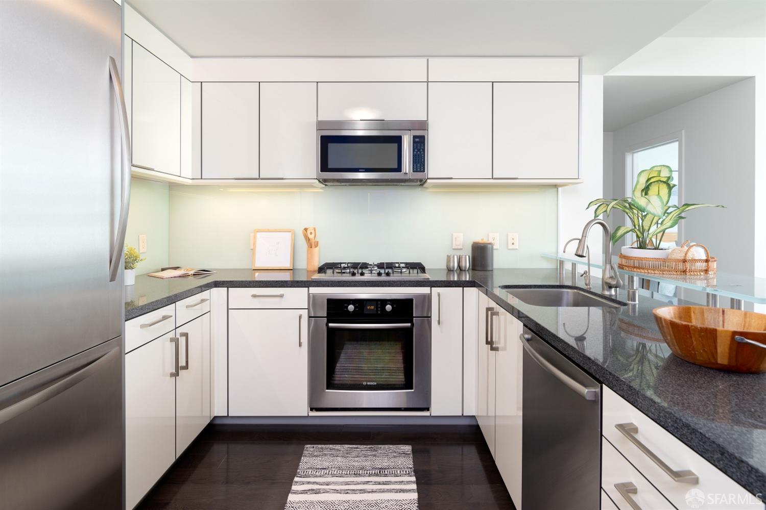 Detail Gallery Image 2 of 26 For 338 Spear St 22a,  San Francisco,  CA 94105 - 2 Beds | 2 Baths