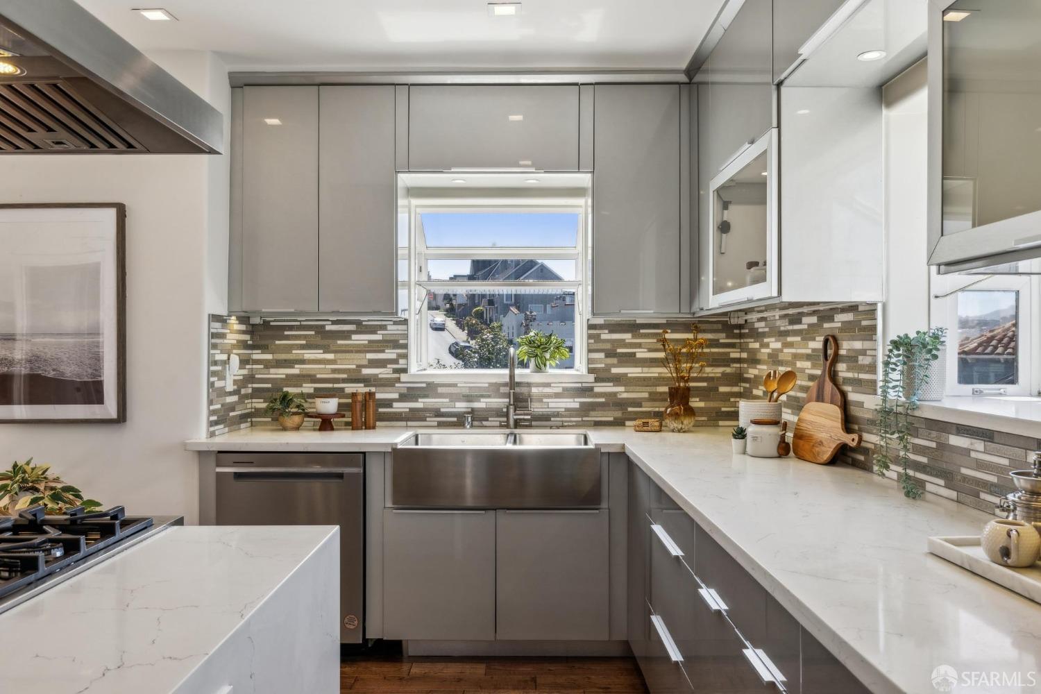 Detail Gallery Image 50 of 99 For 100 Pinehurst Way, San Francisco,  CA 94127 - 4 Beds | 4/1 Baths