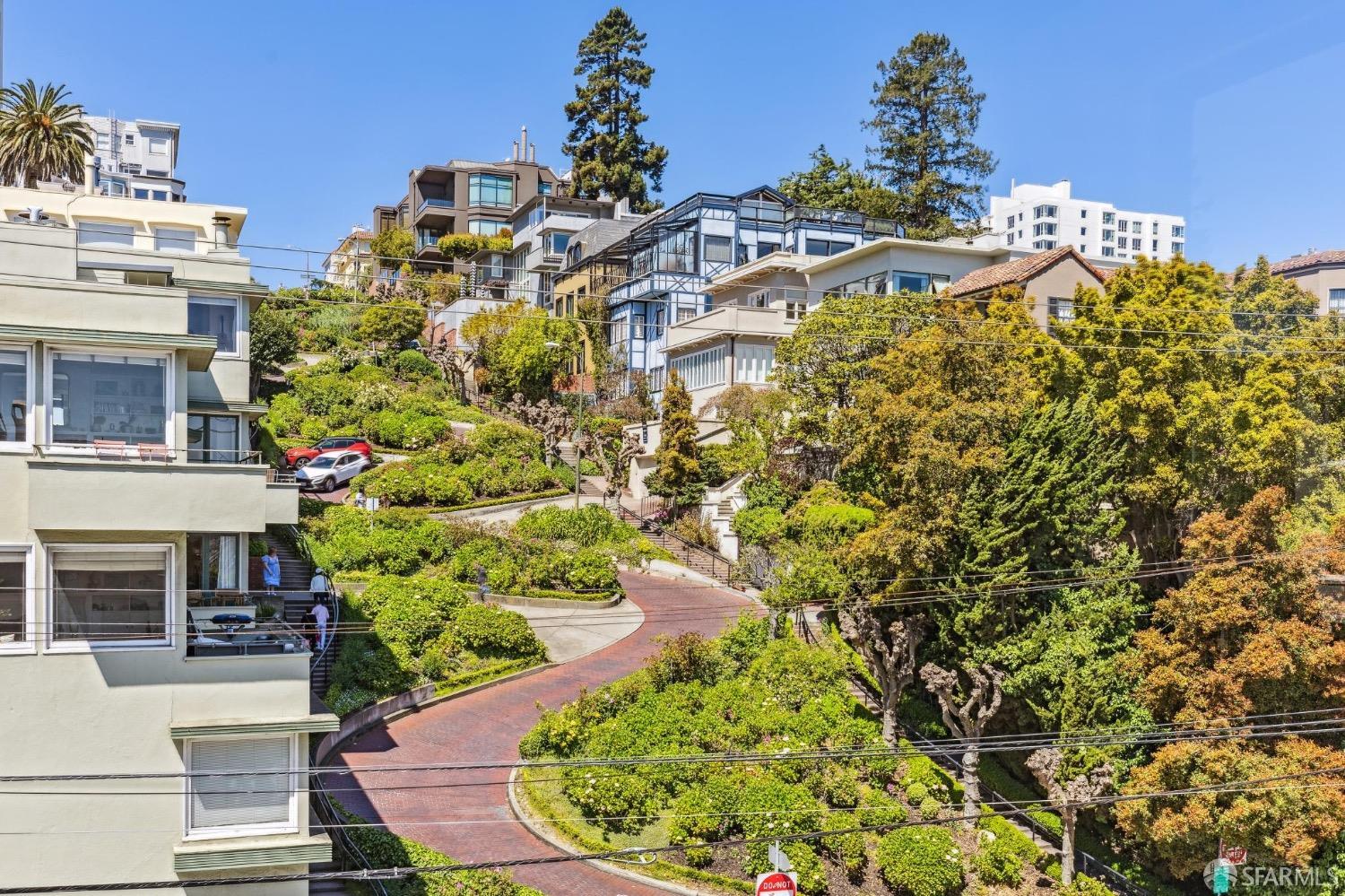 Detail Gallery Image 66 of 82 For 2260 Leavenworth St, San Francisco,  CA 94133 - 5 Beds | 4/1 Baths