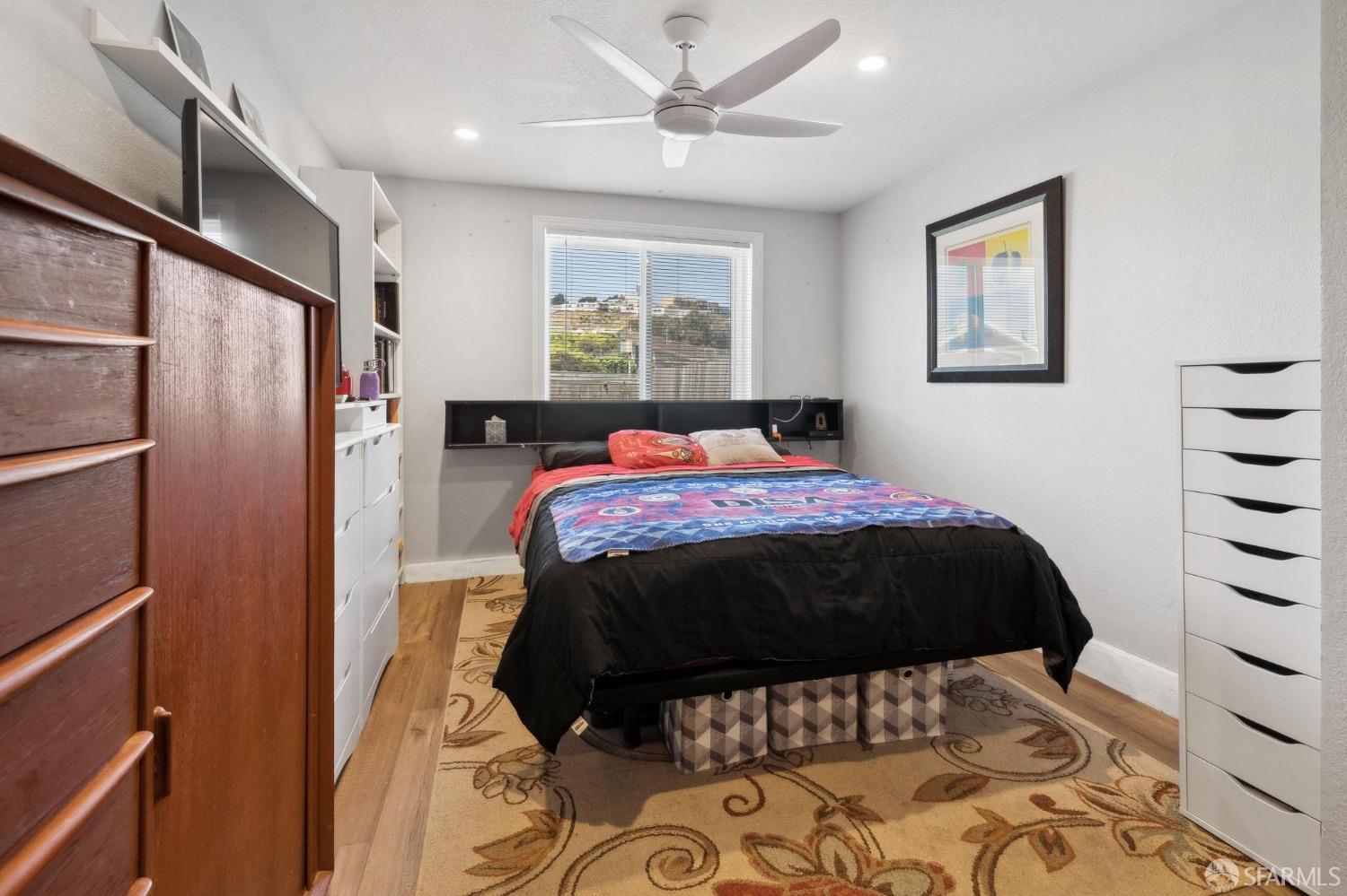 Moneta Way, San Francisco, California image 37