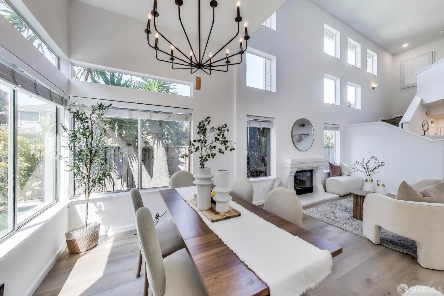Detail Gallery Image 4 of 32 For 50 Seagull Dr, Richmond,  CA 94804 - 3 Beds | 2/1 Baths