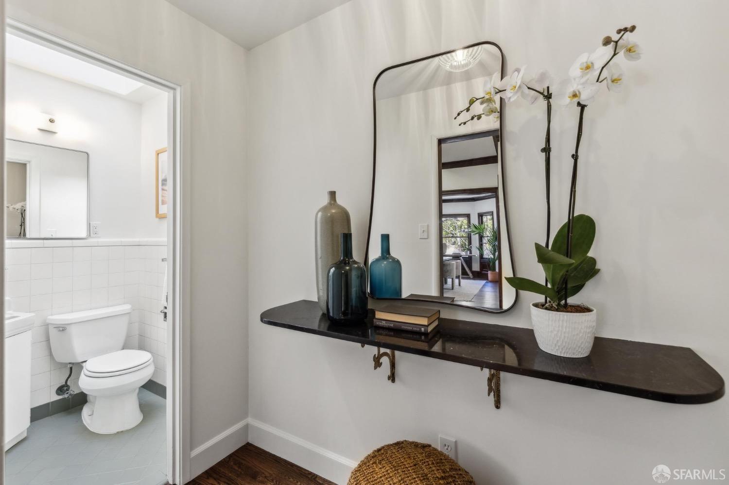 Detail Gallery Image 31 of 82 For 2260 Leavenworth St, San Francisco,  CA 94133 - 5 Beds | 4/1 Baths