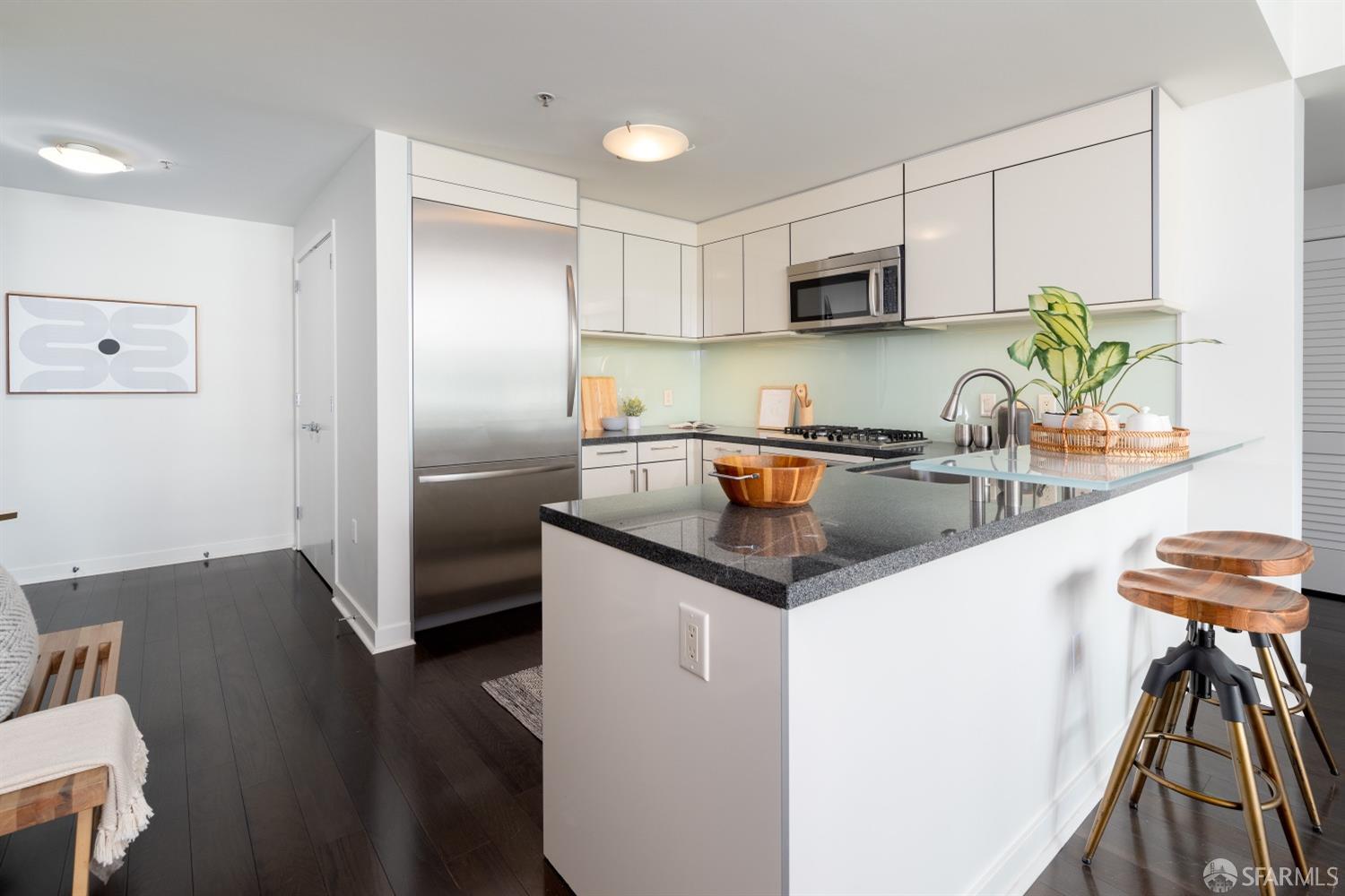 Detail Gallery Image 3 of 26 For 338 Spear St 22a,  San Francisco,  CA 94105 - 2 Beds | 2 Baths