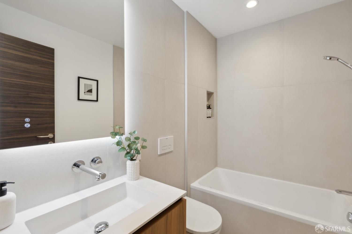 Detail Gallery Image 29 of 53 For 630 Precita Ave, San Francisco,  CA 94110 - 7 Beds | 5/2 Baths