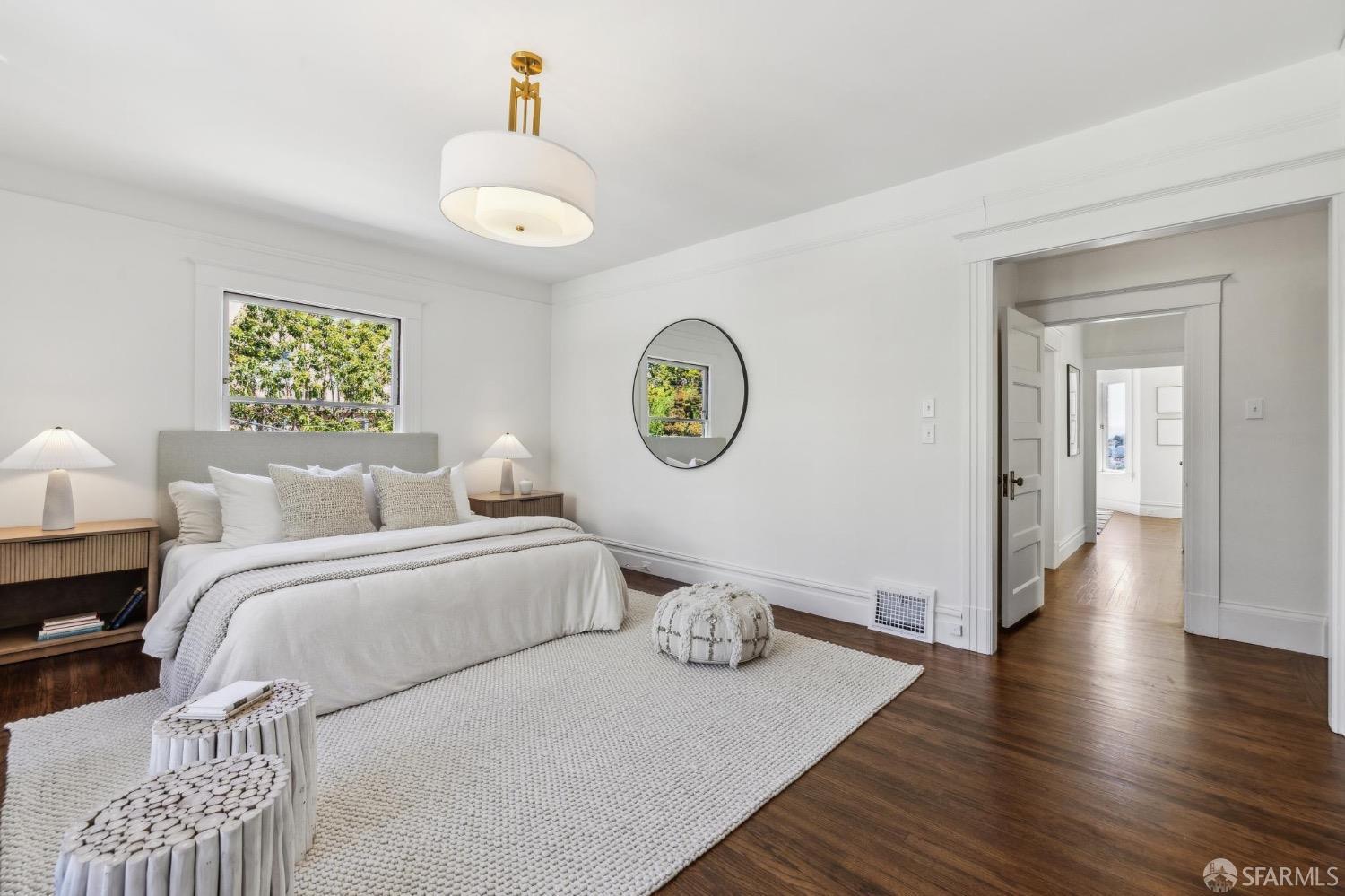 Detail Gallery Image 36 of 82 For 2260 Leavenworth St, San Francisco,  CA 94133 - 5 Beds | 4/1 Baths