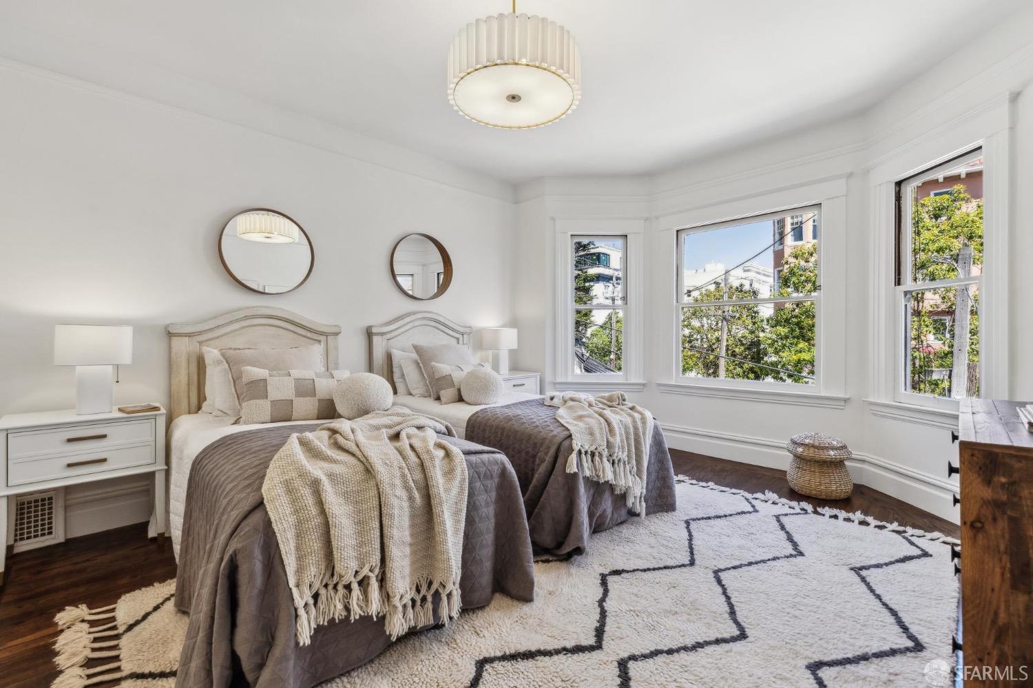 Detail Gallery Image 39 of 82 For 2260 Leavenworth St, San Francisco,  CA 94133 - 5 Beds | 4/1 Baths