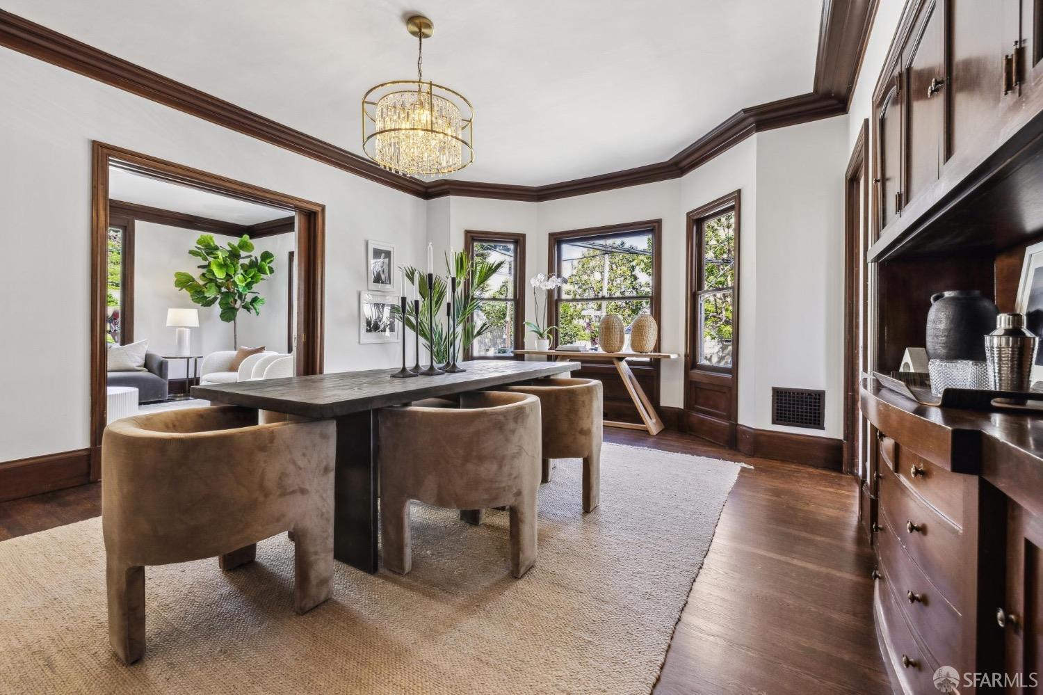 Detail Gallery Image 17 of 82 For 2260 Leavenworth St, San Francisco,  CA 94133 - 5 Beds | 4/1 Baths