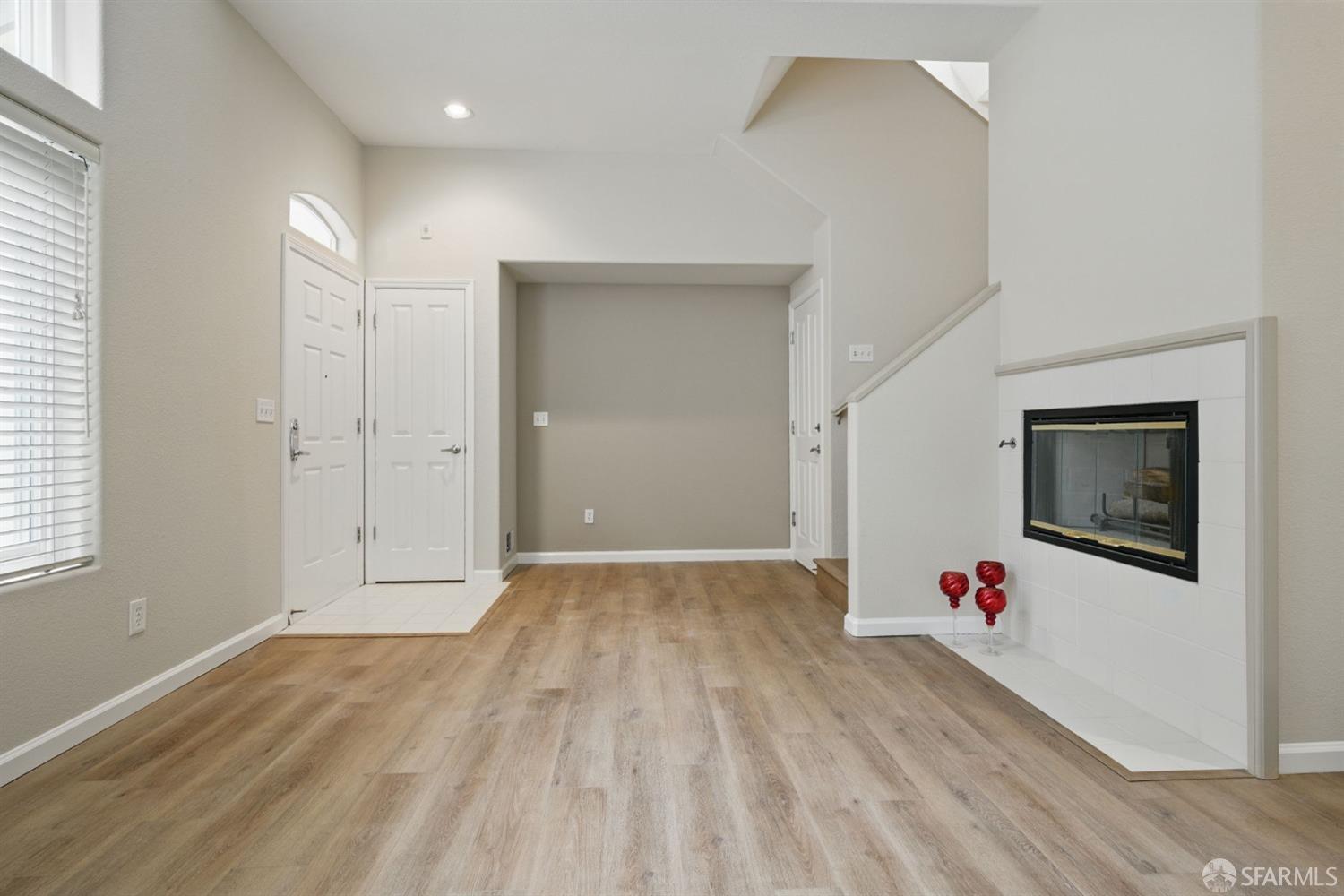 Detail Gallery Image 10 of 44 For 55 Erin Ln, Half Moon Bay,  CA 94019 - 2 Beds | 2/1 Baths