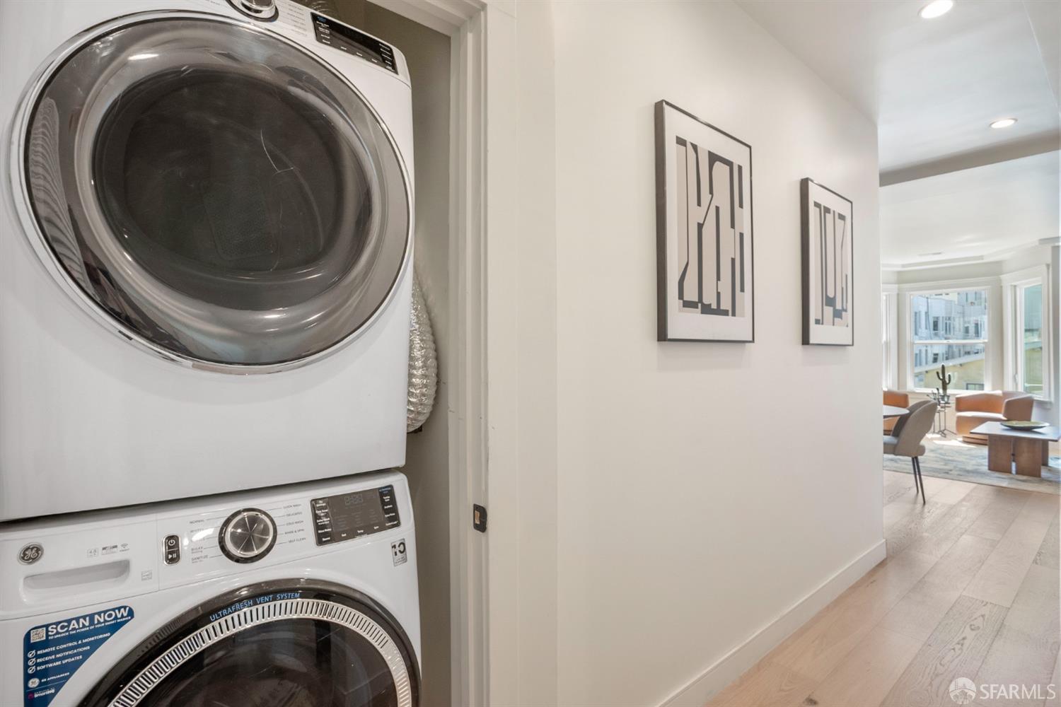 Photo #3: 425038299 Listing 