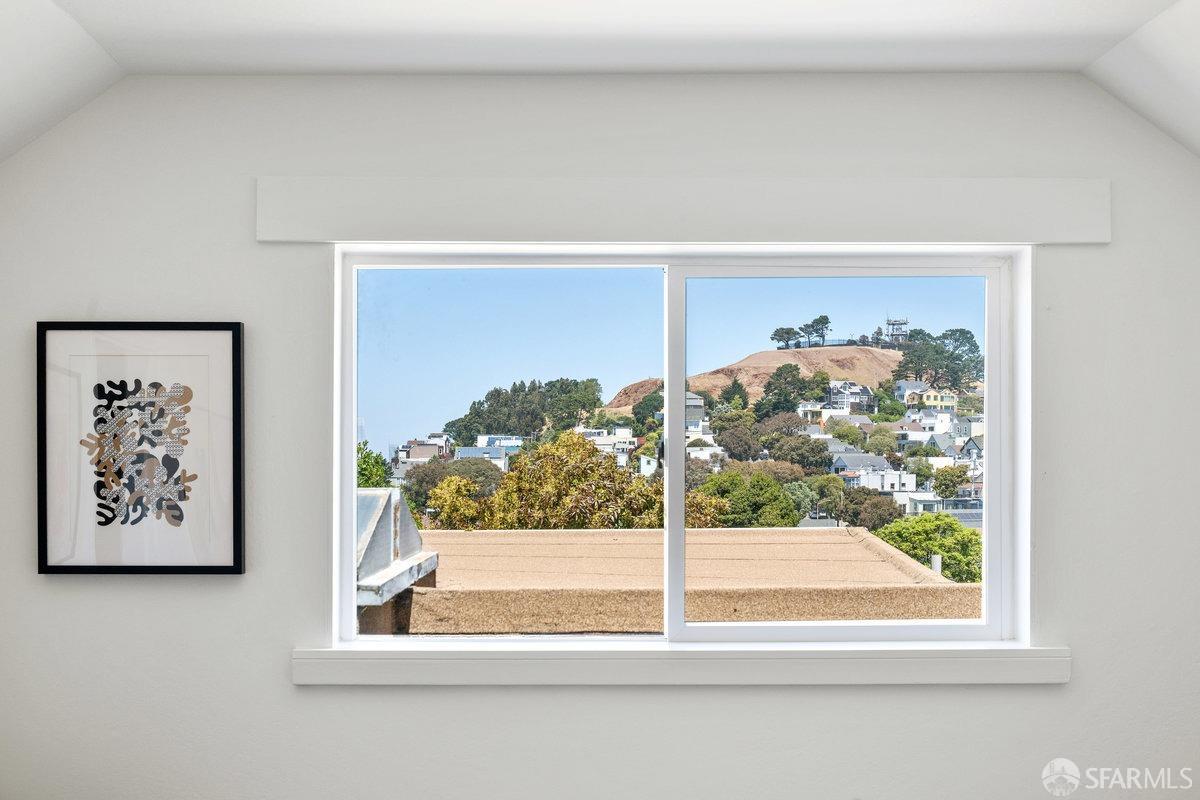 Detail Gallery Image 19 of 25 For 45 Holly Park Cir, San Francisco,  CA 94110 - 3 Beds | 1/1 Baths