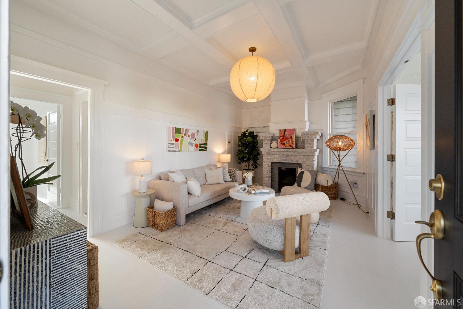 Detail Gallery Image 2 of 33 For 137 Edna St, San Francisco,  CA 94112 - 2 Beds | 1 Baths