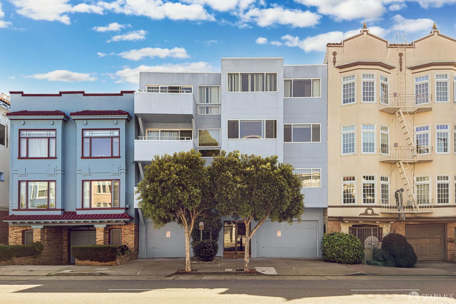 3044 Franklin Street # 302