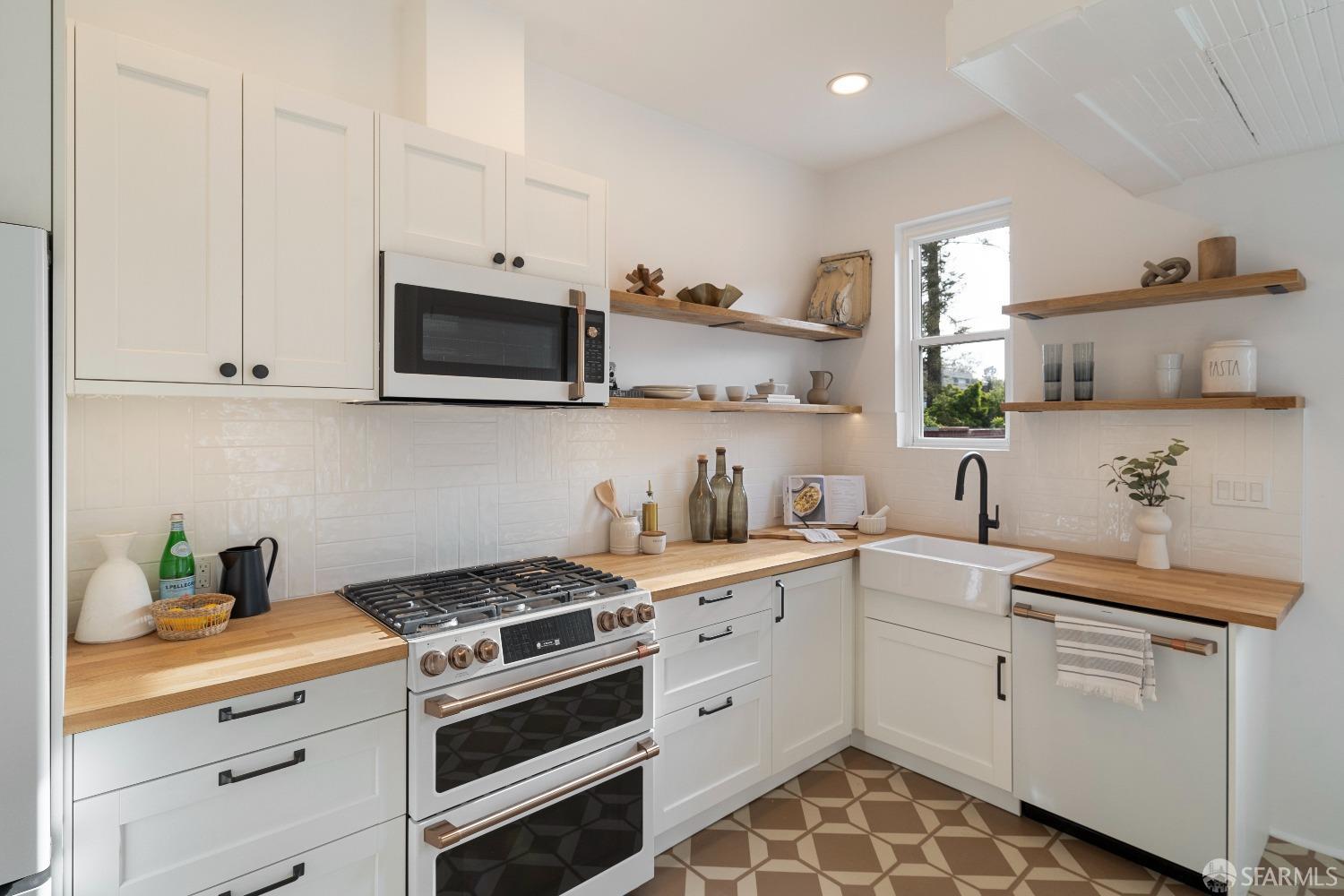 Detail Gallery Image 28 of 33 For 137 Edna St, San Francisco,  CA 94112 - 2 Beds | 1 Baths