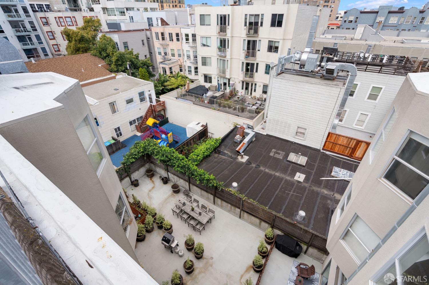 Detail Gallery Image 34 of 37 For 1720 Clay St #8,  San Francisco,  CA 94109 - 1 Beds | 1 Baths