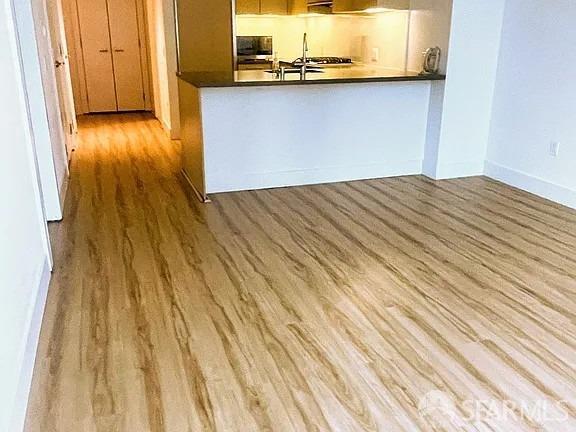 Photo #3: 425038194 Listing 