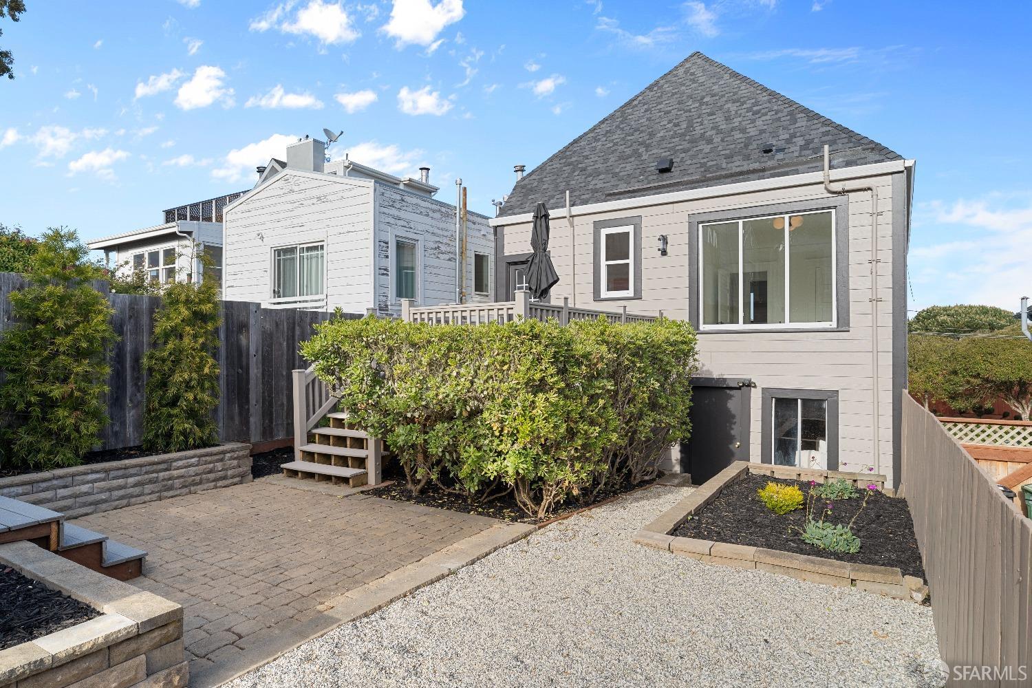 Detail Gallery Image 15 of 33 For 137 Edna St, San Francisco,  CA 94112 - 2 Beds | 1 Baths