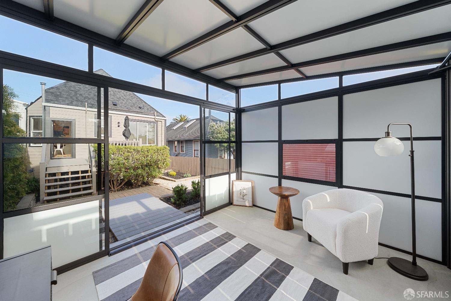 Detail Gallery Image 14 of 33 For 137 Edna St, San Francisco,  CA 94112 - 2 Beds | 1 Baths