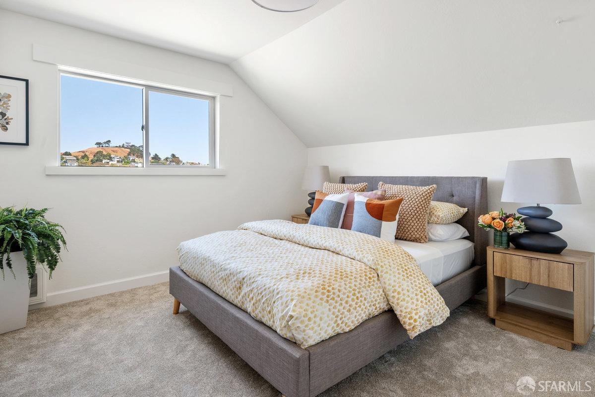Detail Gallery Image 18 of 25 For 45 Holly Park Cir, San Francisco,  CA 94110 - 3 Beds | 1/1 Baths