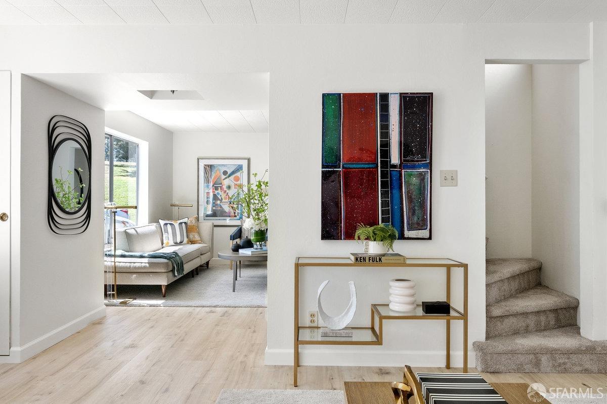 Detail Gallery Image 13 of 25 For 45 Holly Park Cir, San Francisco,  CA 94110 - 3 Beds | 1/1 Baths