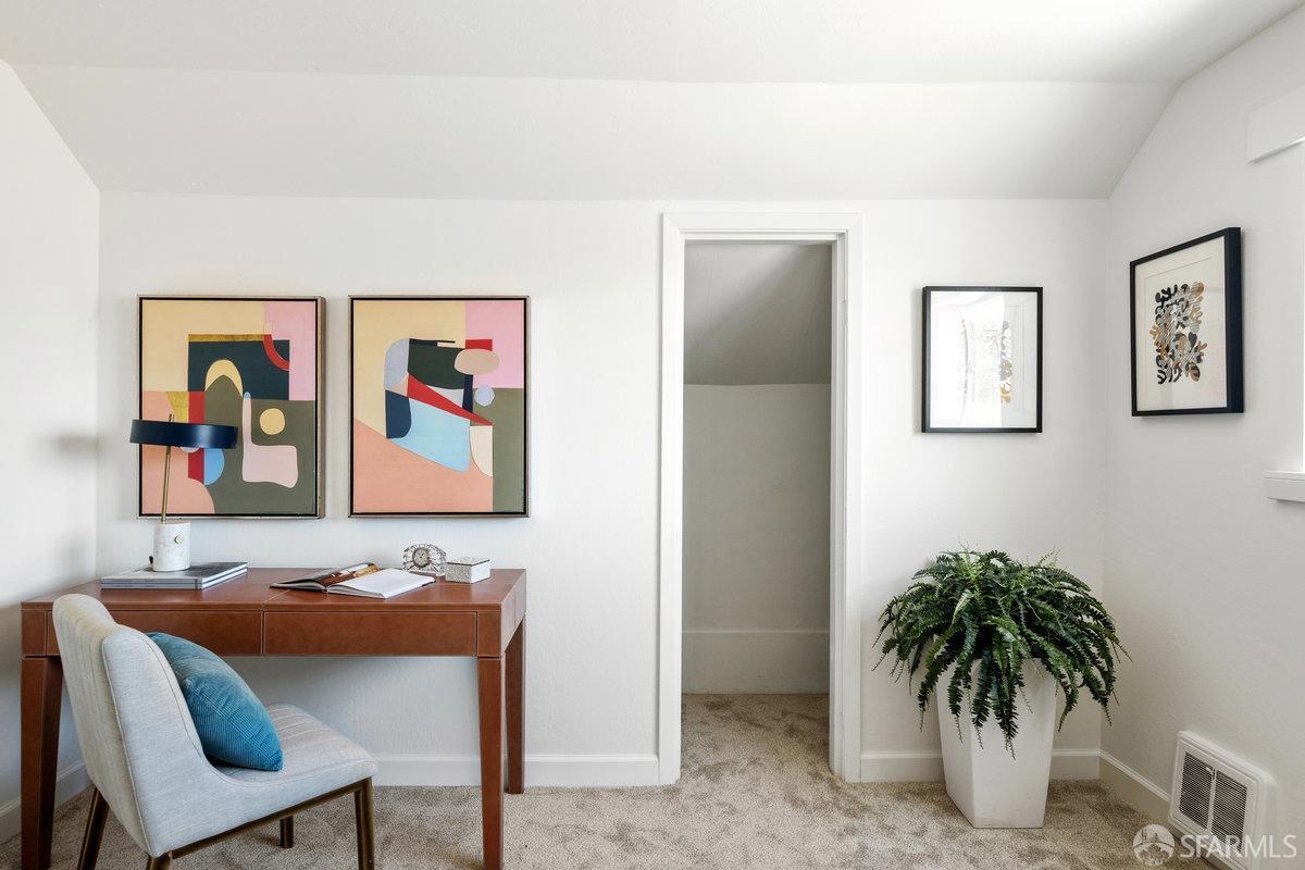 Detail Gallery Image 20 of 25 For 45 Holly Park Cir, San Francisco,  CA 94110 - 3 Beds | 1/1 Baths