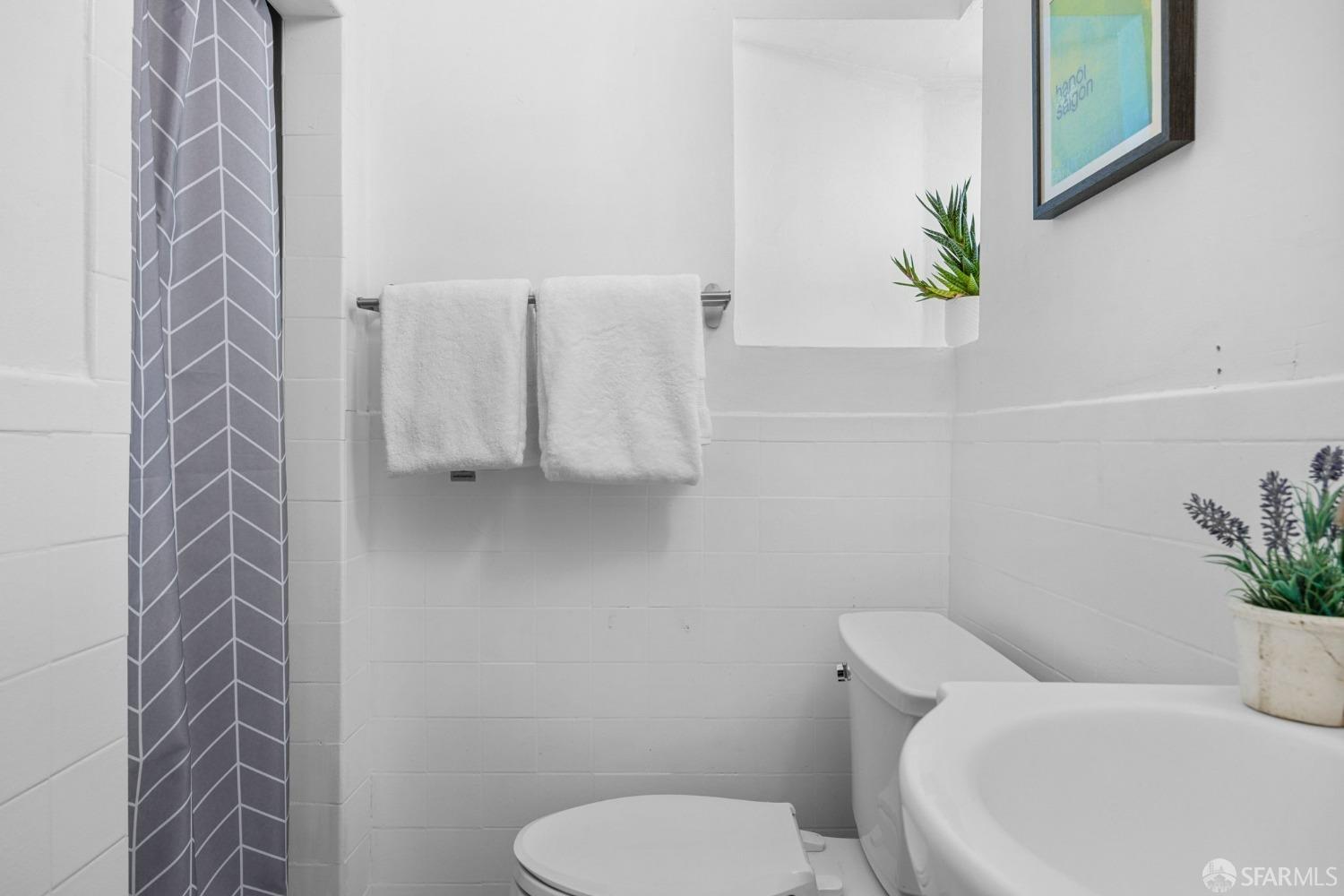 Detail Gallery Image 36 of 52 For 465 Harkness Ave, San Francisco,  CA 94134 - 4 Beds | 2 Baths
