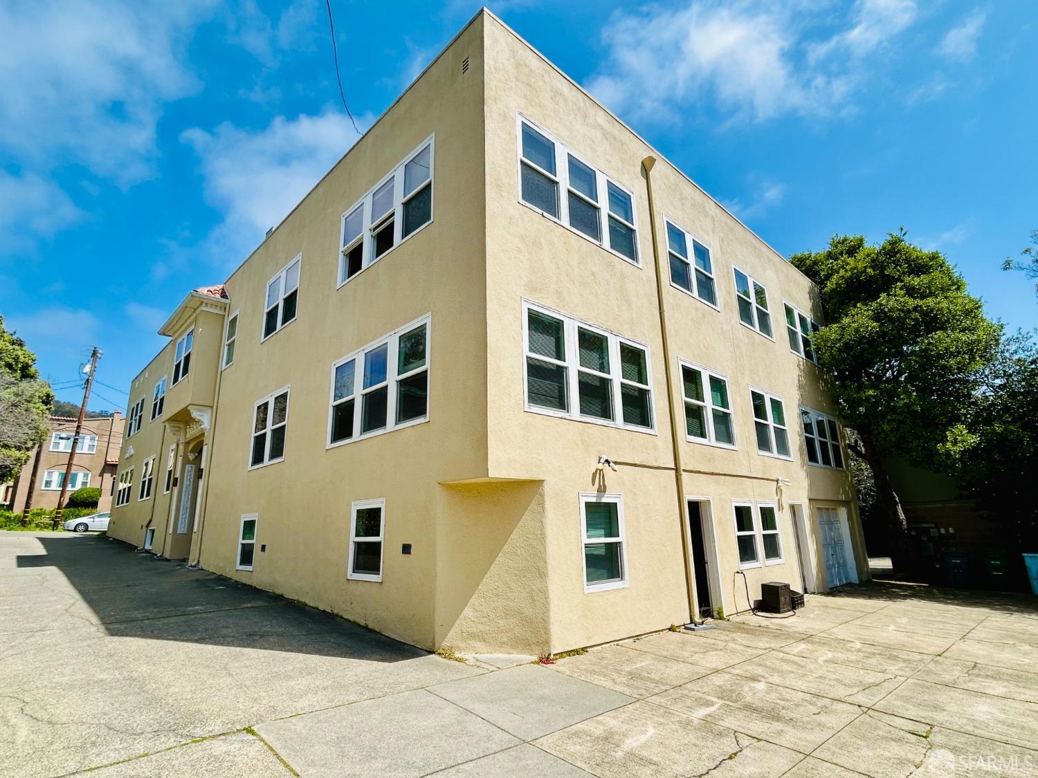 Detail Gallery Image 3 of 18 For 1534 Arch St, Berkeley,  CA 94708 - – Beds | – Baths
