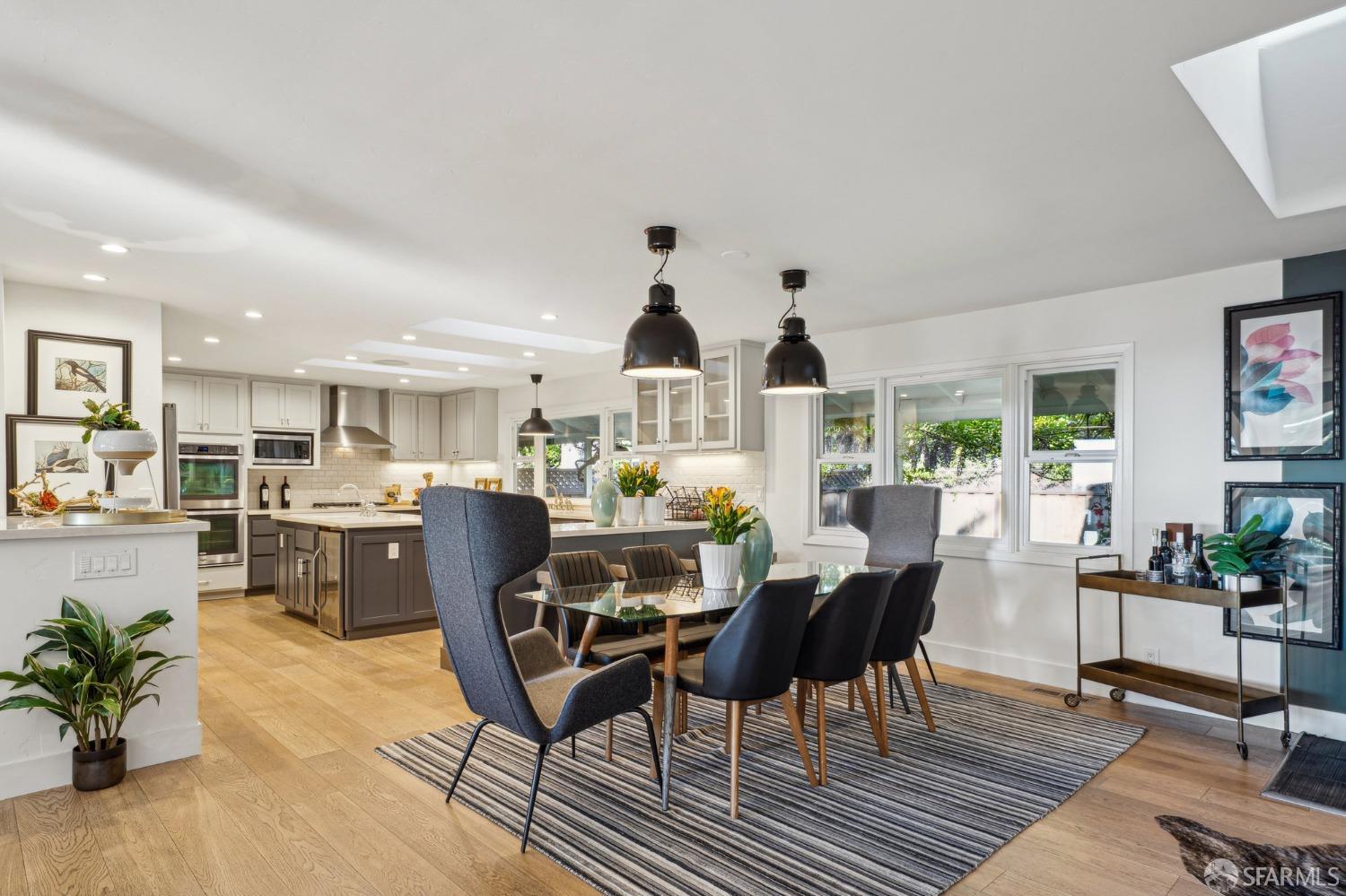 Detail Gallery Image 9 of 38 For 14826 Skyline Blvd #1,  Woodside,  CA 94062 - 3 Beds | 3 Baths