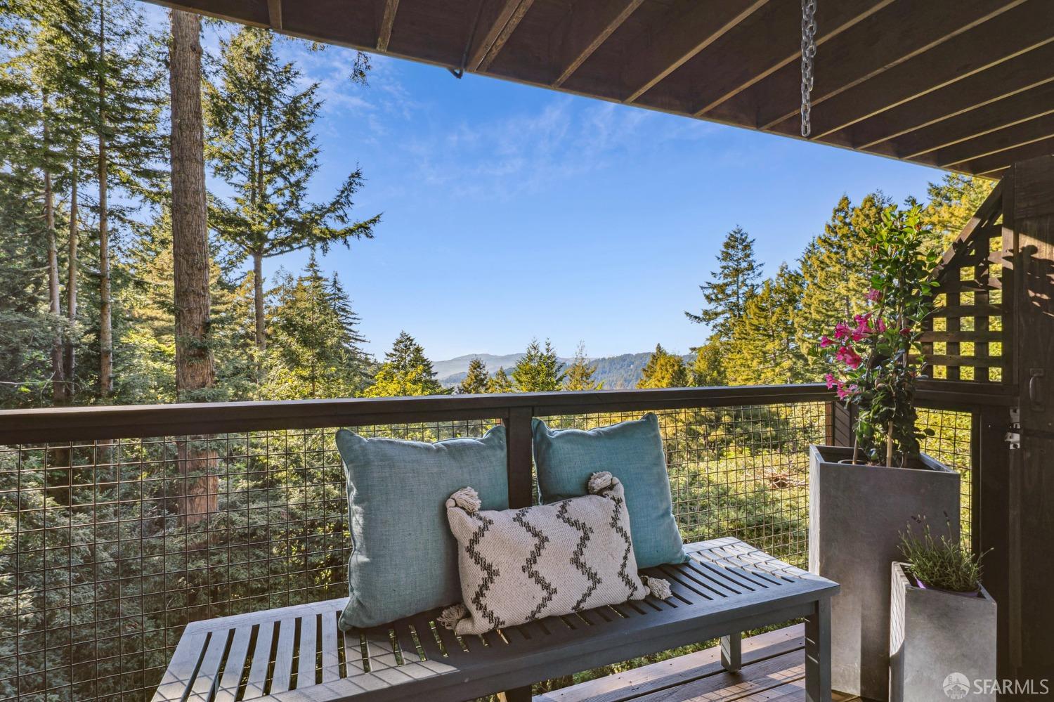 Detail Gallery Image 18 of 38 For 14826 Skyline Blvd #1,  Woodside,  CA 94062 - 3 Beds | 3 Baths
