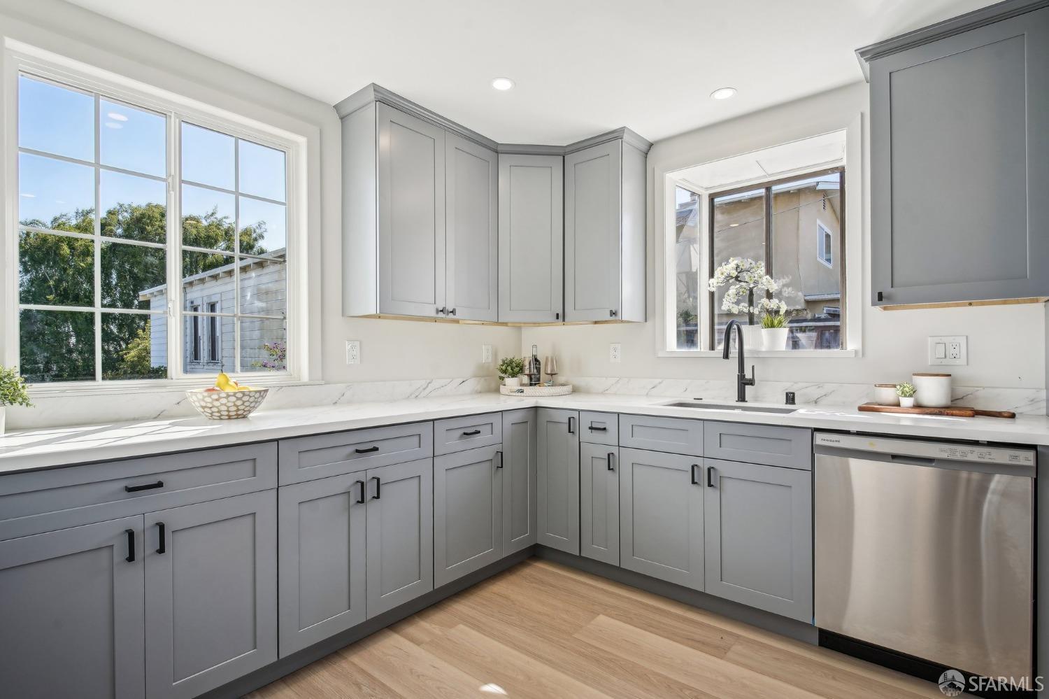 Detail Gallery Image 11 of 43 For 480 Cypress Ave, San Bruno,  CA 94066 - 4 Beds | 2 Baths
