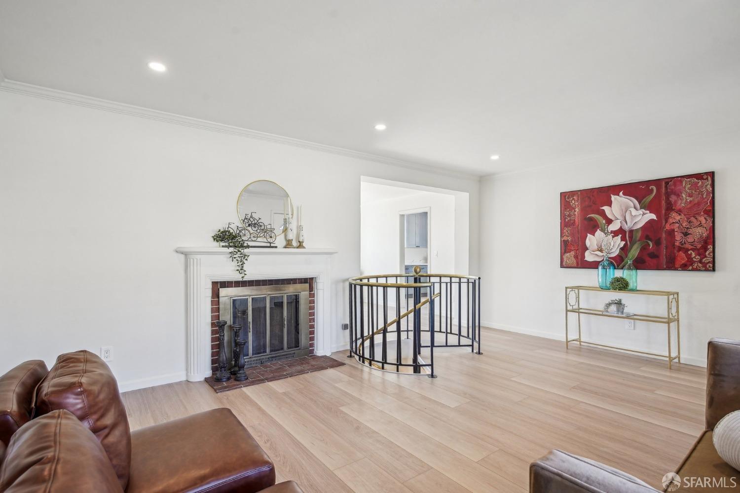 Detail Gallery Image 6 of 43 For 480 Cypress Ave, San Bruno,  CA 94066 - 4 Beds | 2 Baths