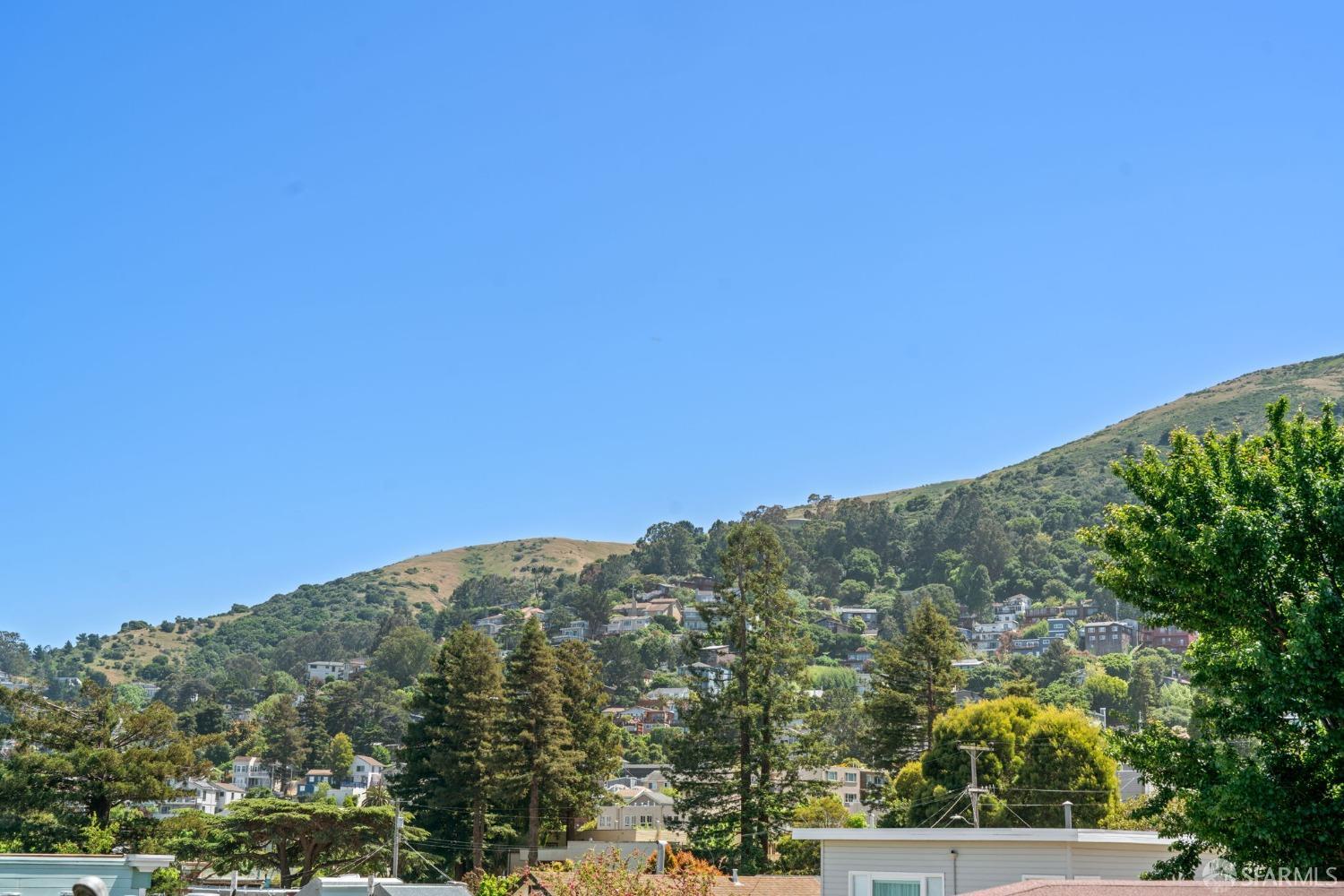 Detail Gallery Image 37 of 50 For 451 Mariposa St, Brisbane,  CA 94005 - 4 Beds | 2 Baths