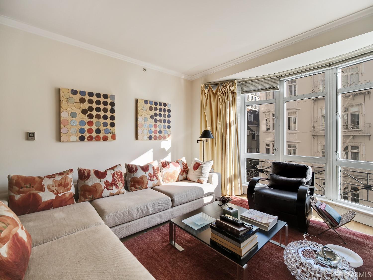 Detail Gallery Image 6 of 26 For 1340 Clay St #403,  San Francisco,  CA 94109 - 2 Beds | 2 Baths