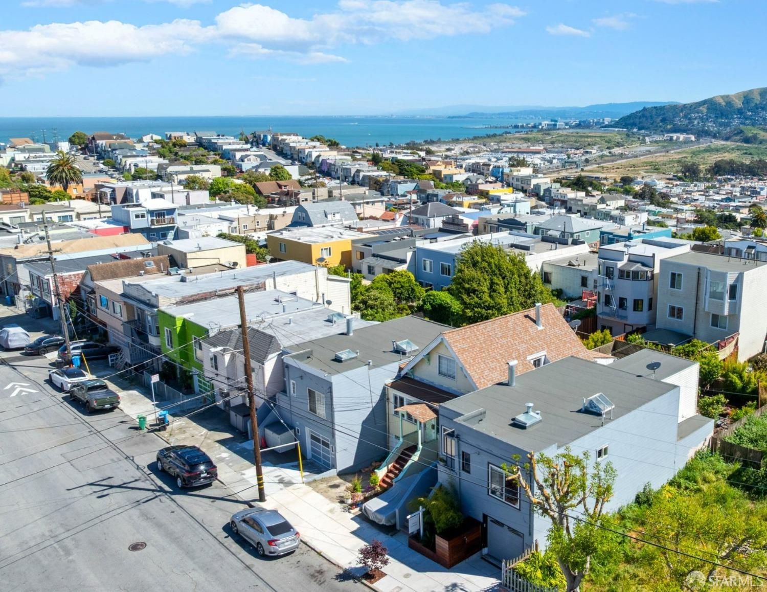 Detail Gallery Image 2 of 52 For 465 Harkness Ave, San Francisco,  CA 94134 - 4 Beds | 2 Baths