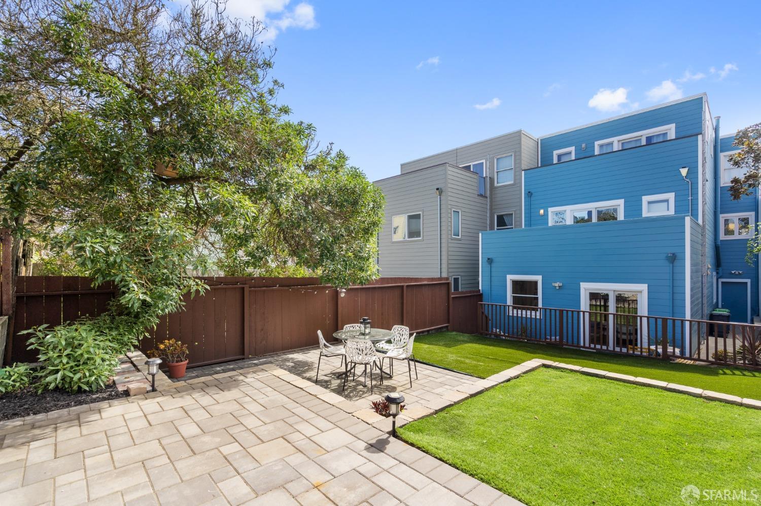 Detail Gallery Image 13 of 47 For 1216 47th Ave, San Francisco,  CA 94122 - 3 Beds | 3 Baths