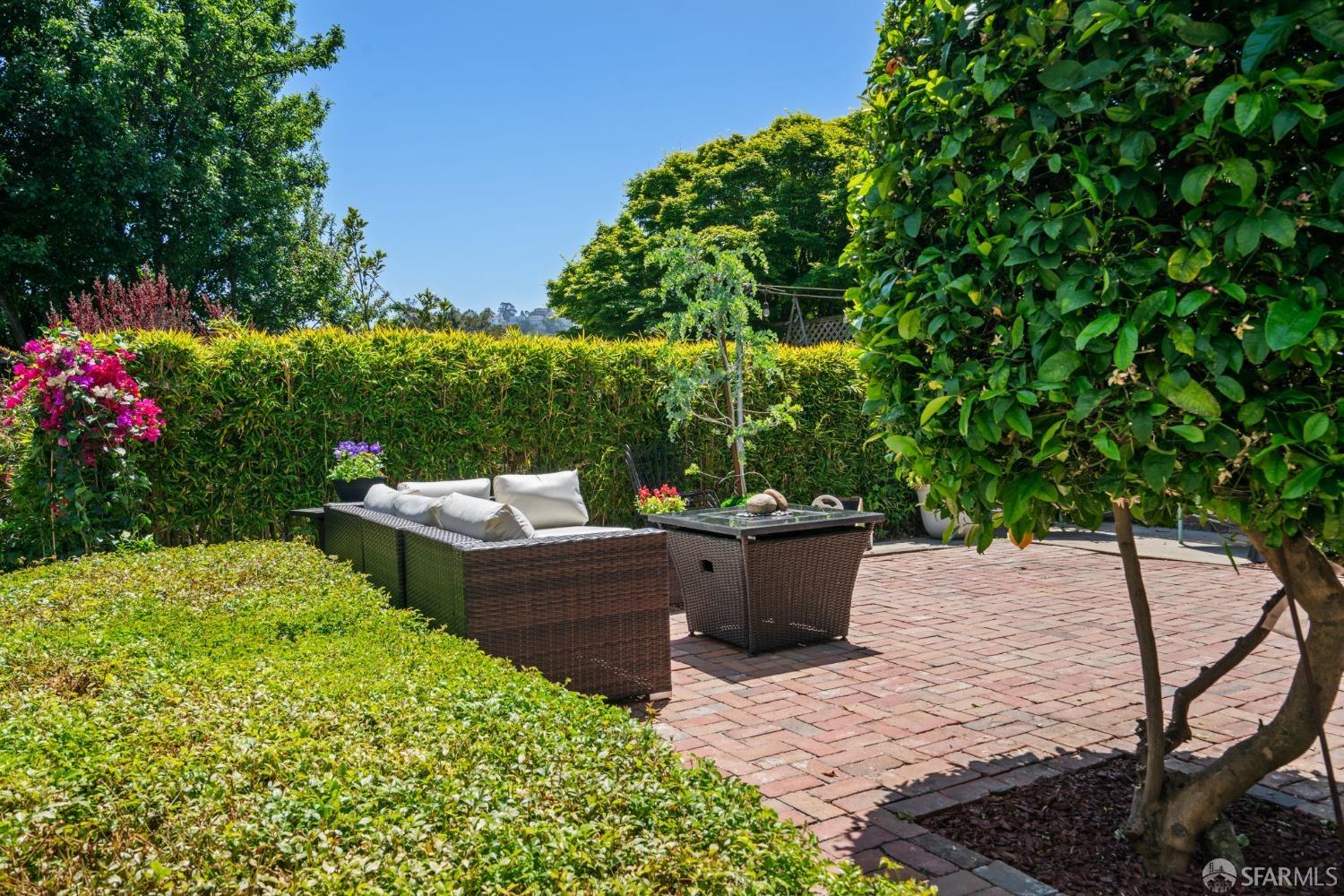 Detail Gallery Image 33 of 50 For 451 Mariposa St, Brisbane,  CA 94005 - 4 Beds | 2 Baths
