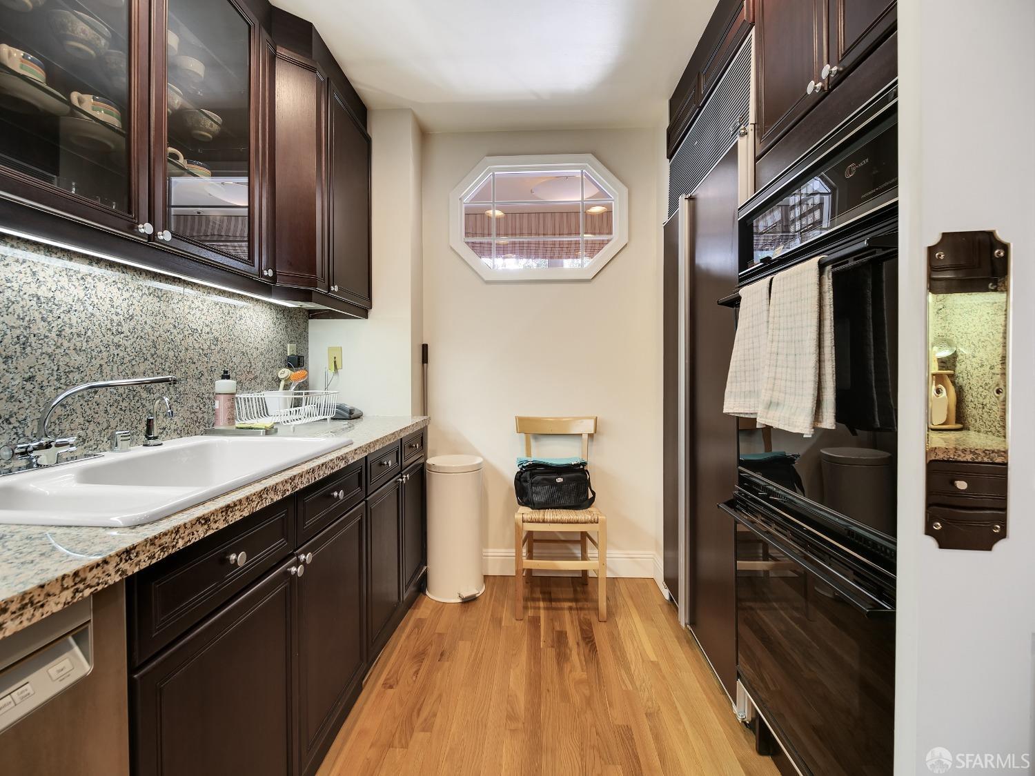 Detail Gallery Image 10 of 26 For 1340 Clay St #403,  San Francisco,  CA 94109 - 2 Beds | 2 Baths