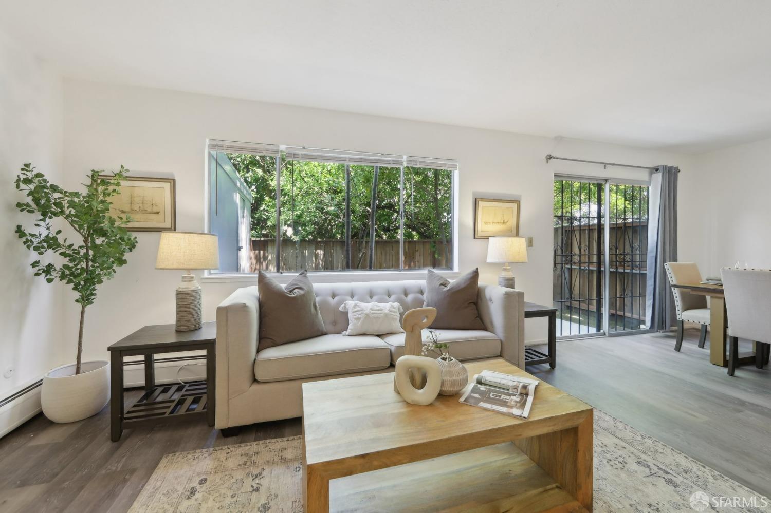 Photo #6: 425031966 Listing: Photo #6