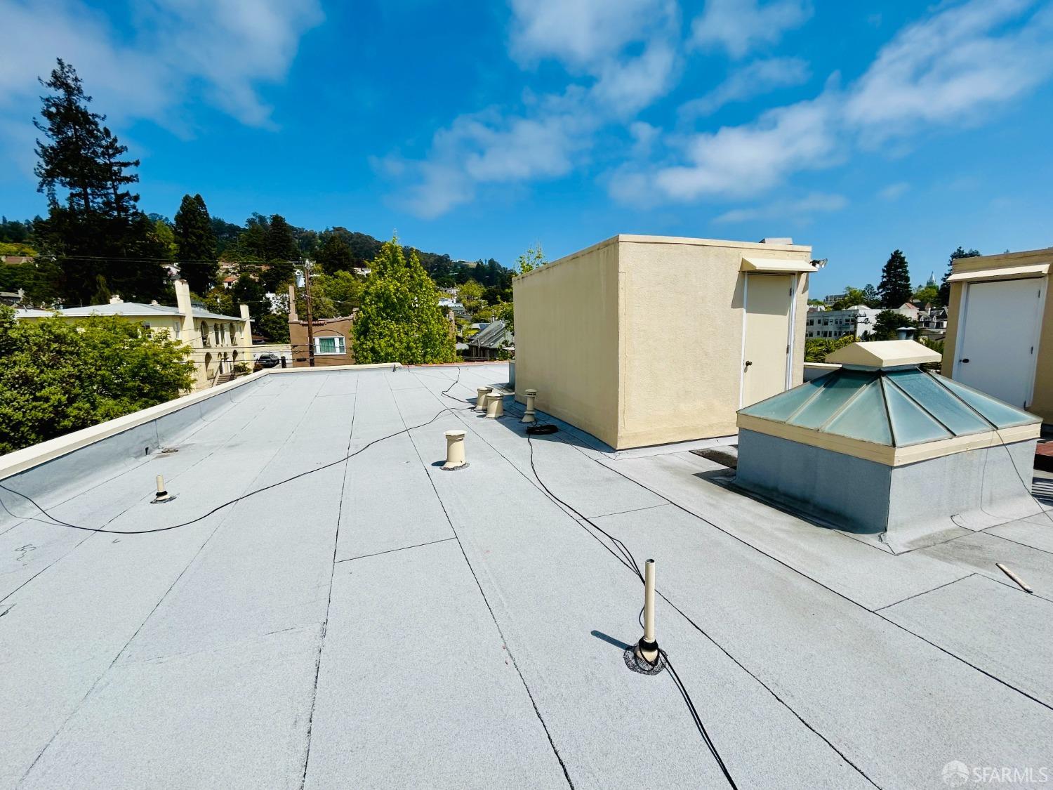 Detail Gallery Image 16 of 18 For 1534 Arch St, Berkeley,  CA 94708 - – Beds | – Baths