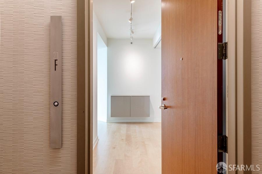 Detail Gallery Image 1 of 24 For 301 Main St 14f,  San Francisco,  CA 94105 - 2 Beds | 2 Baths