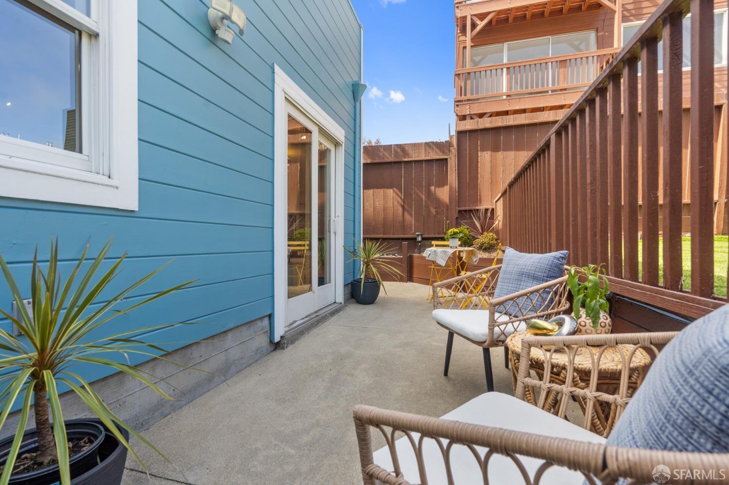 Detail Gallery Image 14 of 47 For 1216 47th Ave, San Francisco,  CA 94122 - 3 Beds | 3 Baths