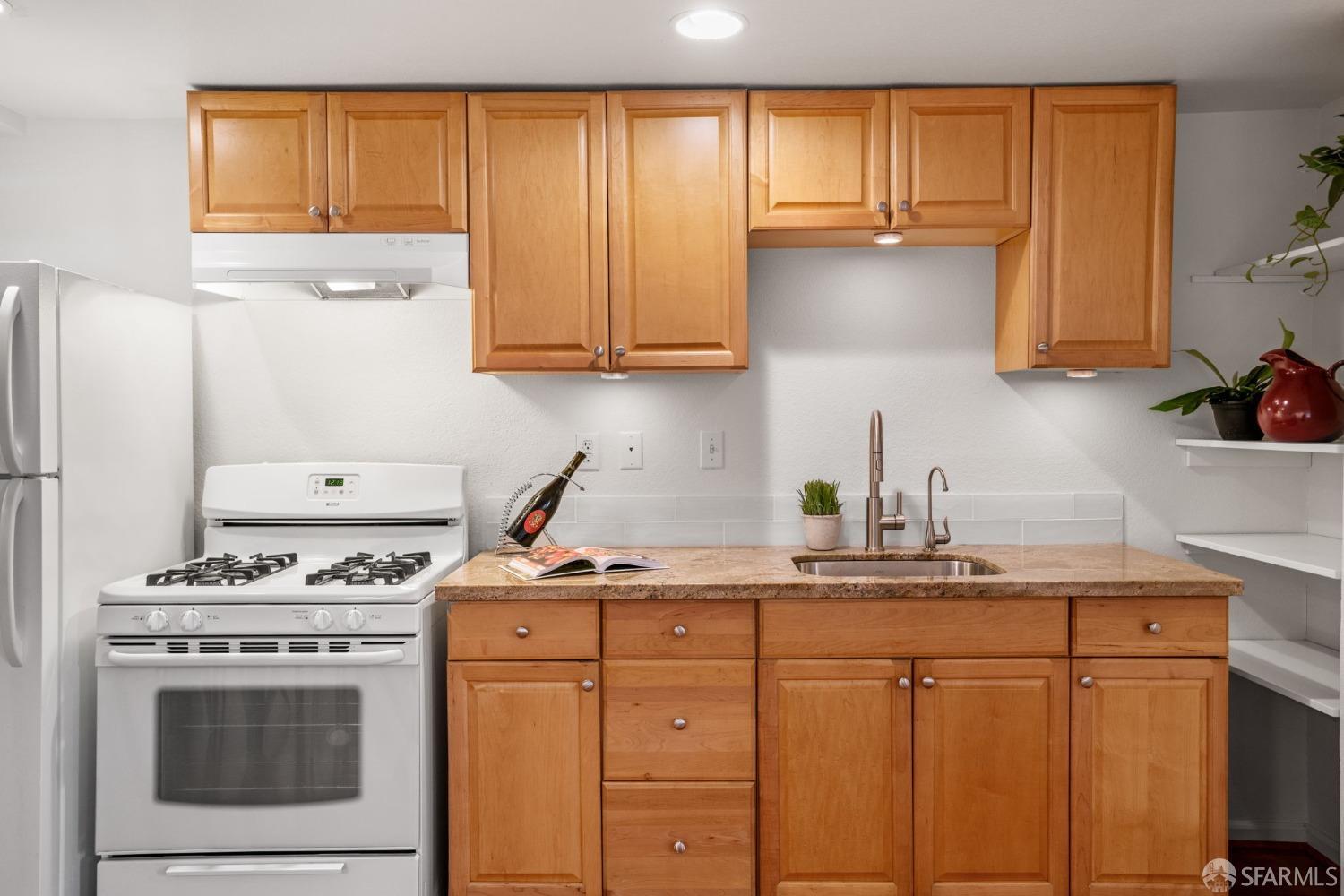 Detail Gallery Image 26 of 50 For 451 Mariposa St, Brisbane,  CA 94005 - 4 Beds | 2 Baths