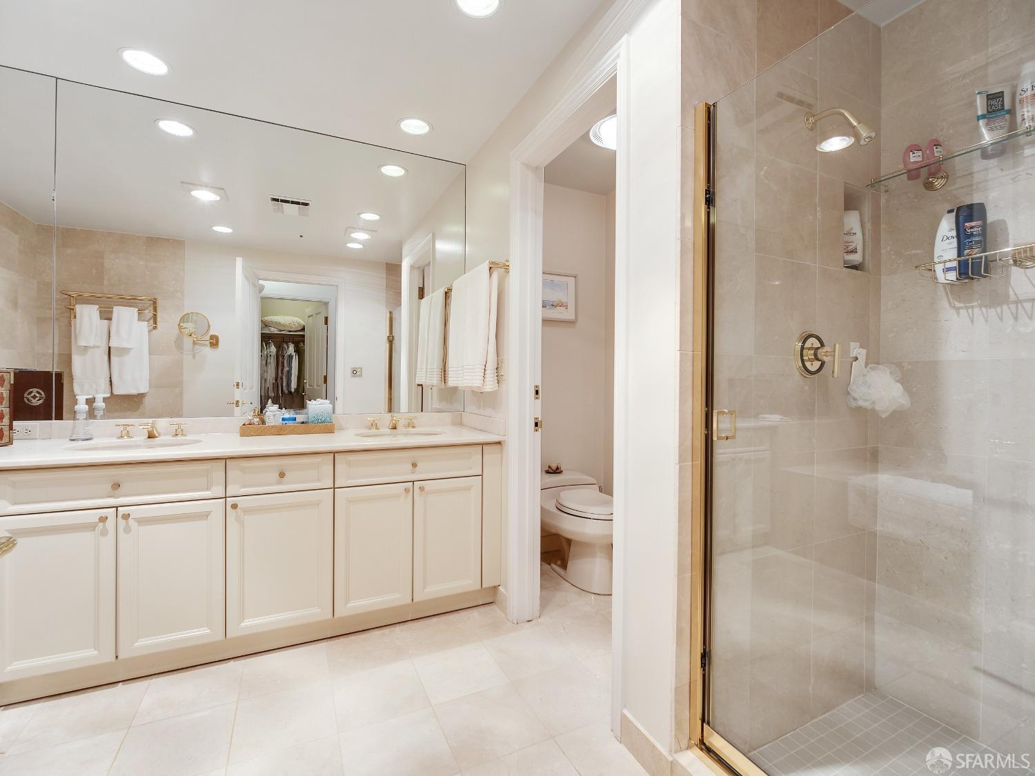 Detail Gallery Image 14 of 26 For 1340 Clay St #403,  San Francisco,  CA 94109 - 2 Beds | 2 Baths