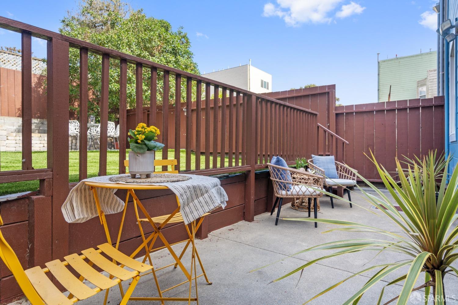 Detail Gallery Image 12 of 47 For 1216 47th Ave, San Francisco,  CA 94122 - 3 Beds | 3 Baths