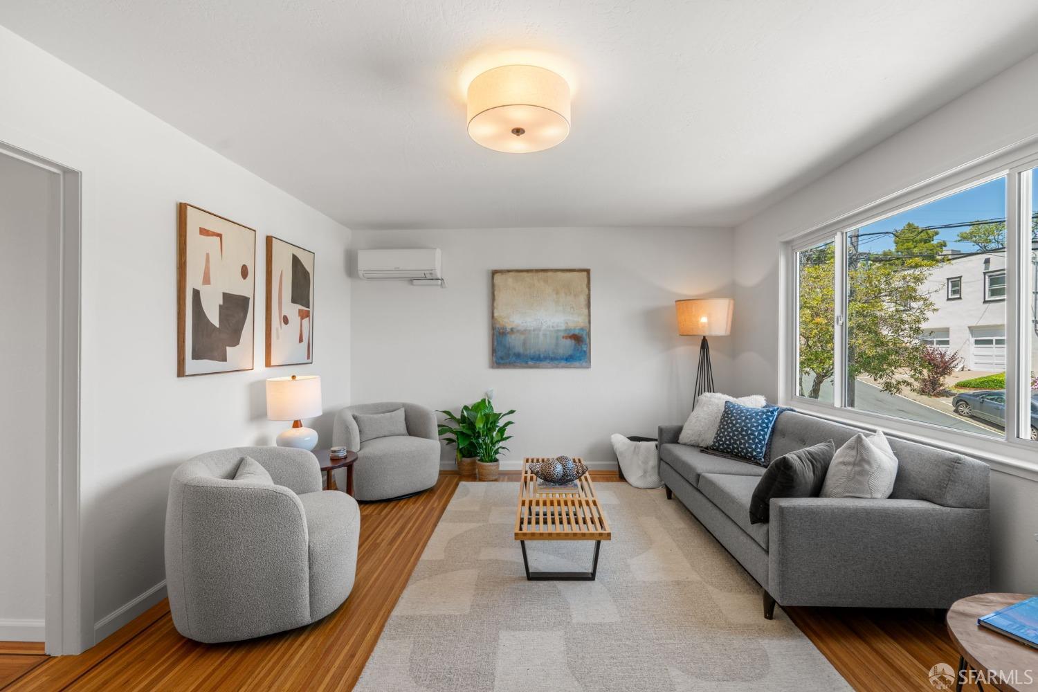 Detail Gallery Image 3 of 50 For 451 Mariposa St, Brisbane,  CA 94005 - 4 Beds | 2 Baths