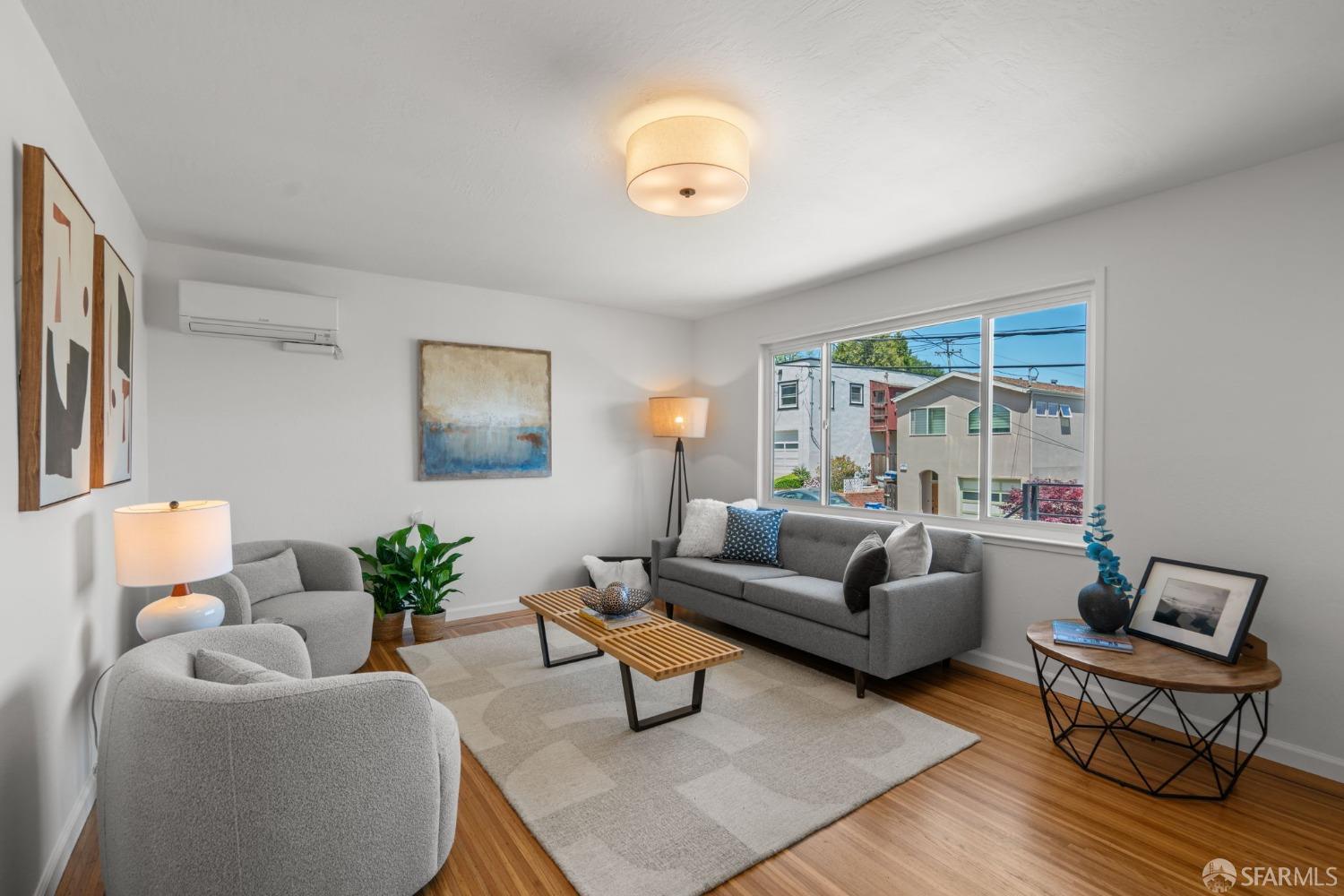 Detail Gallery Image 6 of 50 For 451 Mariposa St, Brisbane,  CA 94005 - 4 Beds | 2 Baths