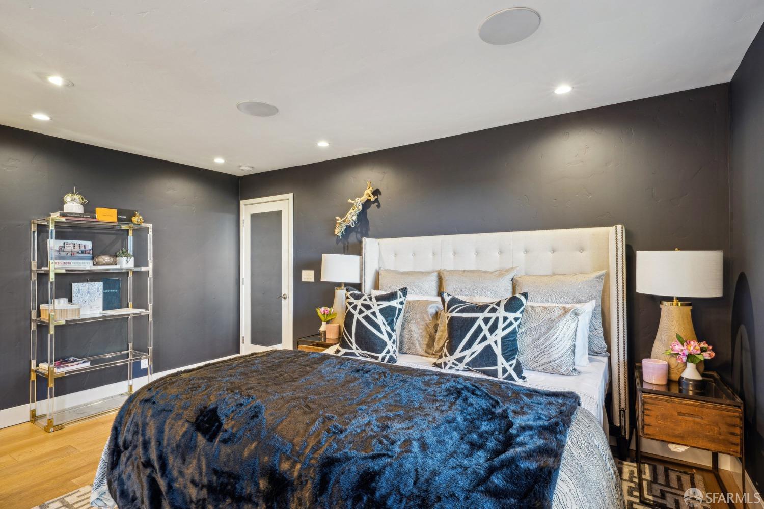 Detail Gallery Image 14 of 38 For 14826 Skyline Blvd #1,  Woodside,  CA 94062 - 3 Beds | 3 Baths