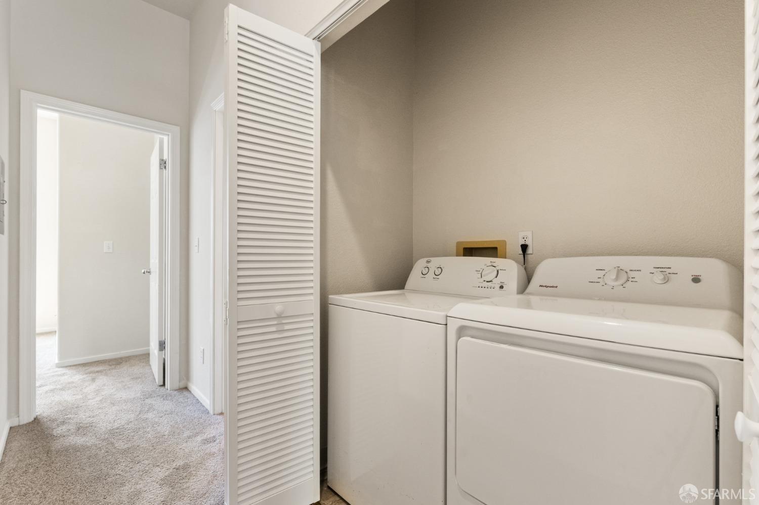 Detail Gallery Image 17 of 28 For 163 Stoneridge Ln, San Francisco,  CA 94134 - 2 Beds | 2 Baths